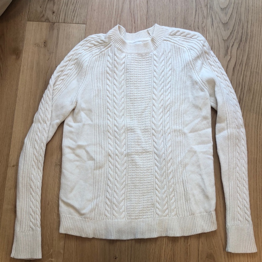Vineyard Vines Cable Knit Sweater